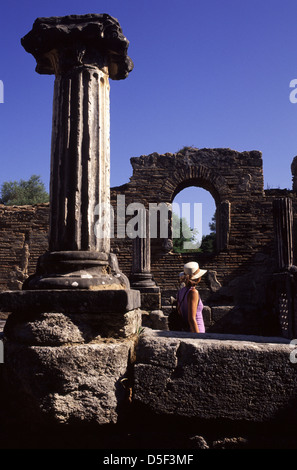 Un lieu touristique au milieu de l'atelier de Phidias plus tard transformé en église byzantine à Olympia un sanctuaire de la Grèce antique à Elis sur la péninsule du Péloponnèse, Banque D'Images