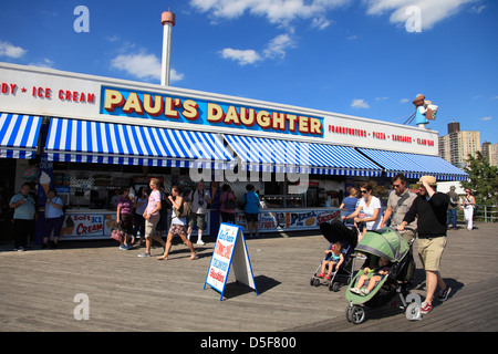 Promenade, Coney Island, Brooklyn, New York City, USA Banque D'Images