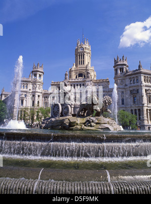 La Fontaine de Cibeles avec Palacio de Cibeles (Palais de Cibeles) derrière, Plaza de Cibeles, Centro, Madrid, Royaume d'Espagne Banque D'Images