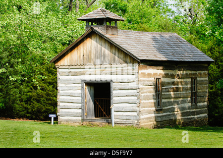 Église en rondins à Prairie Grove Battlefield State Park, New York Banque D'Images