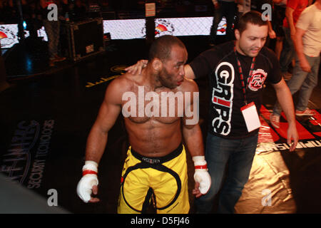 MMA PÉRATIVEMENT Fighting Championship 2013 Rome, le match de Marco Santi contre Fabricio Nascimento Banque D'Images