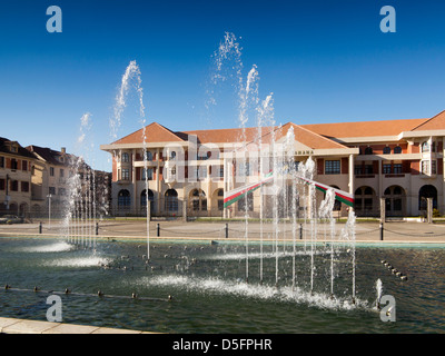 Madagascar, Antananarivo, Analamanga, Avenue de l'indépendance, la mairie de fontaines Banque D'Images