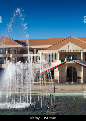 Madagascar, Antananarivo, Analamanga, Avenue de l'indépendance, la mairie de fontaines Banque D'Images