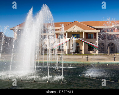 Madagascar, Antananarivo, Analamanga, Avenue de l'indépendance, la mairie de fontaines Banque D'Images