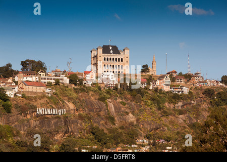 Madagascar, Antananarivo, Haute-Ville, Rova Approbation Palace sur les toits de la ville Banque D'Images