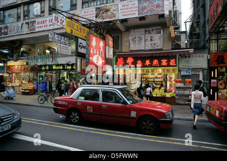 Rue animée de Mong Kok, Hong Kong, Asie Banque D'Images