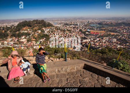 Madagascar, Antananarivo, augmentation de la vue plongeante sur la ville à partir de la Haute-Ville Banque D'Images