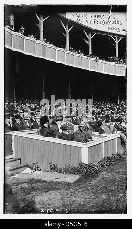 [New York Yankee Président Frank Farrell's fort de sièges le Polo Grounds, New York (baseball)] (LOC) Banque D'Images