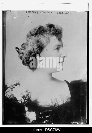 Un portrait de la princesse Louise-Marie de Belgique, mettant en valeur son élégance royale dans une vue de profil. La photo la capture comme une figure importante de la royauté belge au XIXe siècle. Banque D'Images