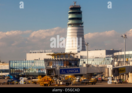 Tour de contrôle à l'aéroport de Vienne, Autriche Banque D'Images