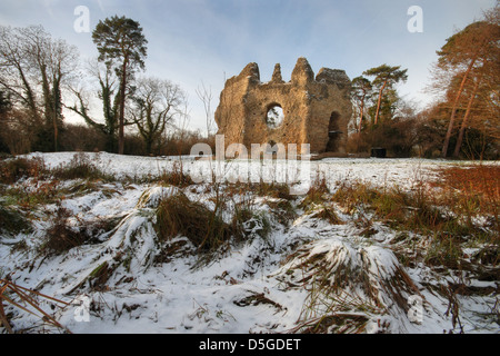 Odiham castle, Hampshire, Angleterre, en hiver avec sol couvert de neige Banque D'Images