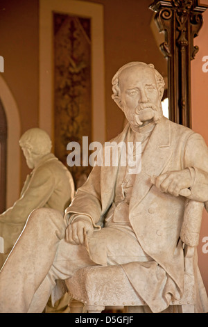 Statue de Tomas Terry à l'intérieur du théâtre Teatro Tomas Terry y à Cienfuegos, Cuba, Caraïbes Banque D'Images