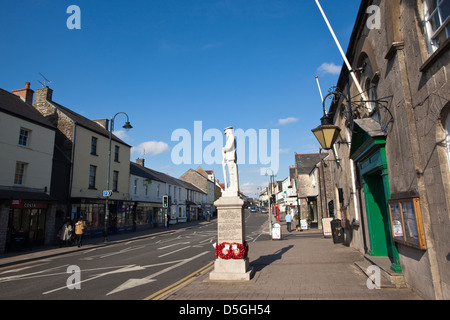 Cowbridge Mairie à remonter la rue Principale Nord, Vale of Glamorgan, Pays de Galles du Sud Banque D'Images