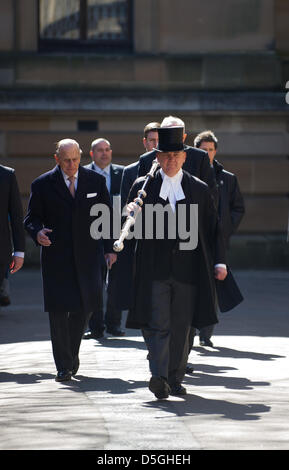 Cambridge, UK. Le 02 avril 2013. Le prince Philip et David Attenborough au Sénat Chambre à Cambridge UK aujourd'hui lors du lancement de l'Initiative de conservation de Cambridge. Credit : JAMES LINSELL-CLARK / Alamy live News Banque D'Images