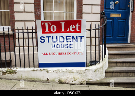 Pour permettre à l'étudiant, maison ou d'Appartement à louer sign Banque D'Images