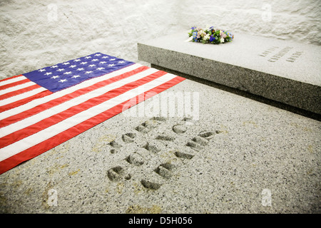 Burial vault tombeau John Quincy Adams 6ème Président son épouse Louisa Catherine John Adams le 2ème Président son épouse Abigail Adams Banque D'Images