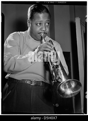 [Portrait de Charlie Rasoirs, studio National, New York, N.Y., ca. Mai 1947] (LOC) Banque D'Images