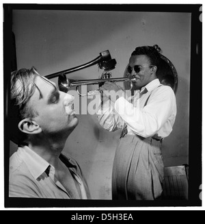 [Portrait de Howard McGhee et brique Fleagle, New York, N.Y., ca. 1947 septembre] (LOC) Banque D'Images