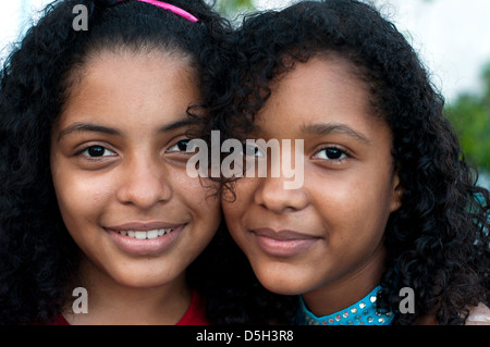 Portrait de jeunes sœurs, mahebourg, Mauritius Banque D'Images