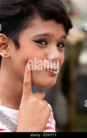 Jeune ladyboy, kuching, Malaisie Banque D'Images