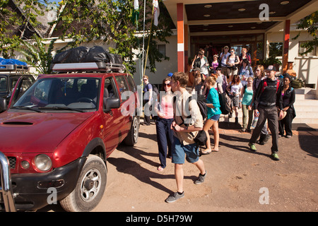 Madagascar, l'exploitation, Mahajanga, Opwall Wallacea partie quitter l'hôtel Banque D'Images