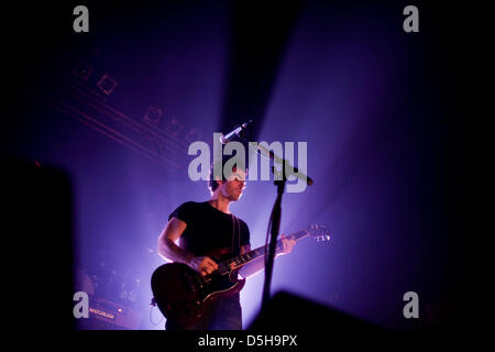 Kelly Jones, le chanteur du groupe Stereophonics, effectue lors d'un concert dans le Hall de la musique live à Cologne, Allemagne, 02 février 2010. Le groupe de rock gallois ont commencé leur voyage en Europe. Photo : Rolf Vennenbernd Banque D'Images