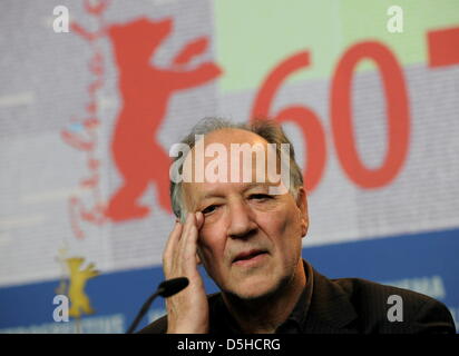 Le président du jury et le réalisateur allemand Werner Herzog assiste à une conférence de presse pour le début de la 60e Berlinale International film festival Jeudi, 11 février 2010, au cours de la 60e Berlinale festival international du film de Berlin. Photo : Tim Brakemeier Banque D'Images