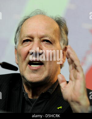 Le président du jury et le réalisateur allemand Werner Herzog assiste à une conférence de presse pour le début de la 60e Berlinale International film festival Jeudi, 11 février 2010, au cours de la 60e Berlinale festival international du film de Berlin. Photo : Tim Brakemeier Banque D'Images