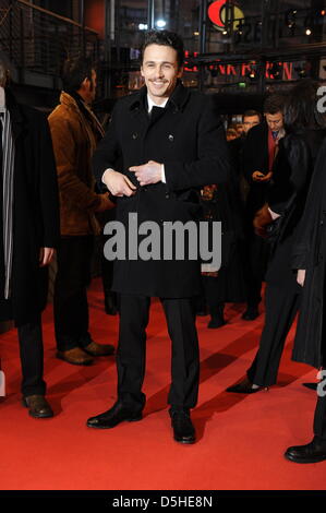 L'acteur James Franco Allemand arrive pour la première du film 'Howl' au cours de la 60e Berlinale Festival International du Film de Berlin, Allemagne, vendredi, 12 février 2010. Photo : Robert Schlesinger Banque D'Images