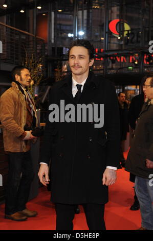 L'acteur James Franco Allemand arrive pour la première du film 'Howl' au cours de la 60e Berlinale Festival International du Film de Berlin, Allemagne, vendredi, 12 février 2010. Photo : Robert Schlesinger Banque D'Images