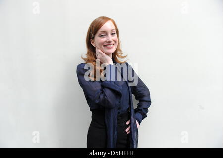 Actrice néerlandaise Lotte Verbeek assiste à un photocall du "Shooting Stars 2010" au cours de la 60e Berlinale Festival International du Film de Berlin, Allemagne, dimanche 14 février 2010. Le festival se déroule jusqu'au 21 février 2010. Photo : Marcus Brandt dpa/lbn Banque D'Images