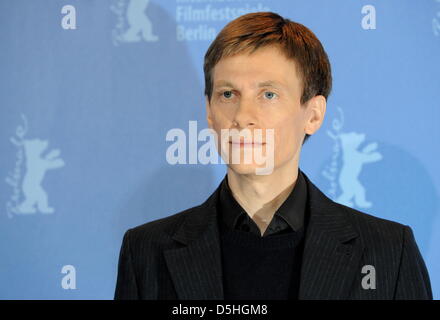 Directeur allemand Benjamin Heisenberg pose au cours de l'appel à photo le film 'Le Voleur' lancé en compétition au 60e Festival International du Film de la Berlinale à Berlin, Allemagne, 15 février 2010. Le festival se déroule jusqu'au 21 février 2010. Photo : TIM BRAKEMEIER Banque D'Images