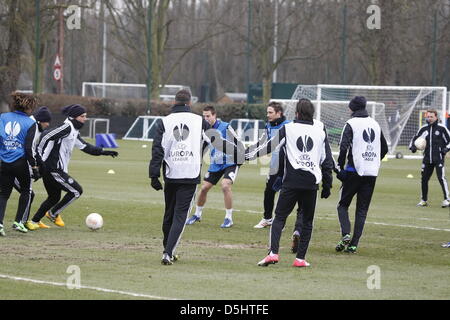 Surrey, UK. 3e avril 2013. Les joueurs de football de Chelsea à Cobham train avant leur EUROPA CUP match contre RUBIN KAZAN Banque D'Images