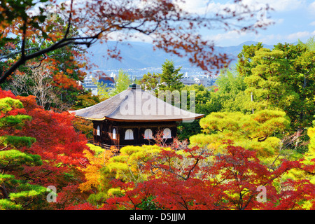 Temple du pavillon d'argent à Kyoto, au Japon. Banque D'Images