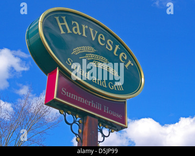 Restaurant Harvester Signe, Summerhill House, Dudley, West Midlands, England, UK Banque D'Images