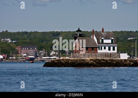 Rockland Breakwater phare à l'extrémité de la digue protégeant 7/8 mile de long harbour Rockland, Maine, Banque D'Images