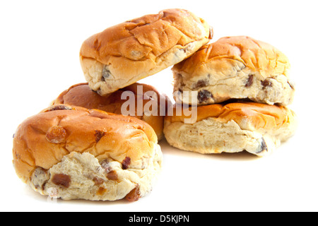 Cinq pains aux raisins isolé sur fond blanc Banque D'Images