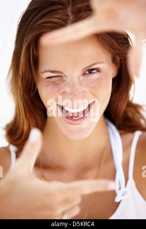 Portrait de femme aux gestes Banque D'Images