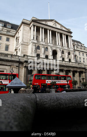 London,UK. 4 avril 2013 - une vue générale de la Banque d'Angleterre. Les taux d'intérêt ont eu lieu à 0,5 %. Crédit : Rob Arnold/Alamy Live News Photo Créé le : 28/02/2013 Banque D'Images