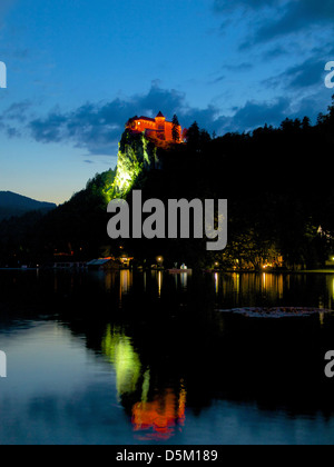 Le château de bled et le lac de Bled, Bled, Slovénie Banque D'Images