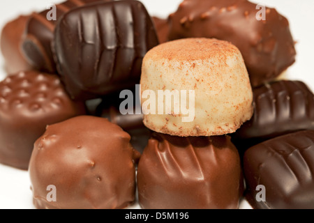 Gros plan sur une sélection de chocolats Thornton's variés bonbons Banque D'Images