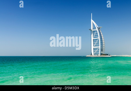 Hôtel Burj al Arab de luxe sur front de mer à Dubaï Émirats Arabes Unis ÉMIRATS ARABES UNIS Banque D'Images