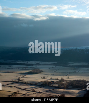 Le lever du soleil sur la banque en argile dans le North Yorkshire Moors UK Banque D'Images