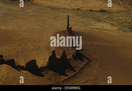 Vue aérienne des avions légers de l'Yei-Bi-Chei pinacles et Totem, à la nord, Monument valley, Arizona Banque D'Images