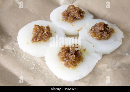 Singapour Chwee Kueh eau vapeur gâteau de riz aux navets closeup Banque D'Images