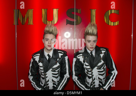 John et Edward Grimes Grimes de Zoufris Maracas à l'Universal Music building. Berlin, Allemagne - 20.05.2011 Banque D'Images