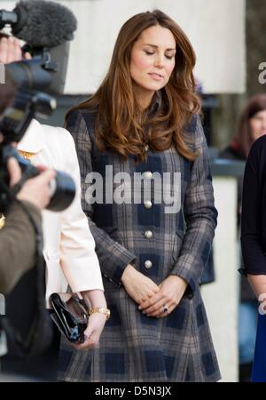 Glasgow, Ecosse, 04 avril 2013. Le duc et la duchesse de Cambridge visiter le Donald Dewar Lieu de loisirs à Drumchapel pour lancer un nouveau projet écossais pour leur fondation, Glasgow 04-04-2013 Photo : PRE-Albert Nieboer / Pays-Bas OUT Banque D'Images