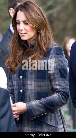 Glasgow, Ecosse, 04 avril 2013. Le duc et la duchesse de Cambridge visiter le Donald Dewar Lieu de loisirs à Drumchapel pour lancer un nouveau projet écossais pour leur fondation, Glasgow 04-04-2013 Photo : PRE-Albert Nieboer / Pays-Bas OUT Banque D'Images