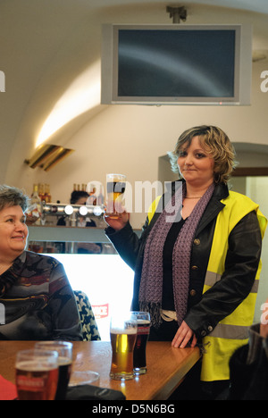 Dégustation de bières, Krusovice Brewery, République tchèque - Mars 2011 Banque D'Images