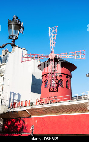 Moulin Rouge, Montmartre, Paris, France. Banque D'Images